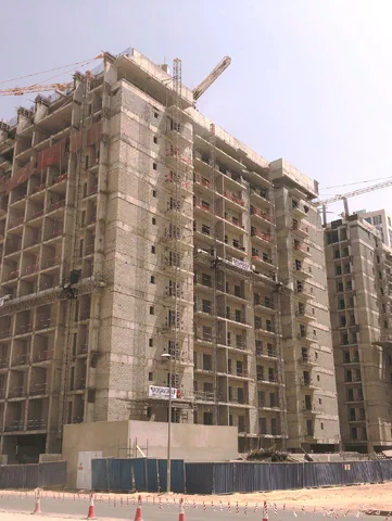 Mast climbers to rise at Shurooq Land 1 Development, Dubai